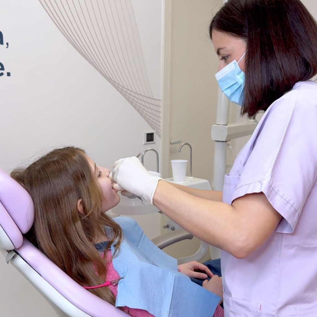 FOTO CI PRENDIAMO CURA DI TE - Dentista a Cento